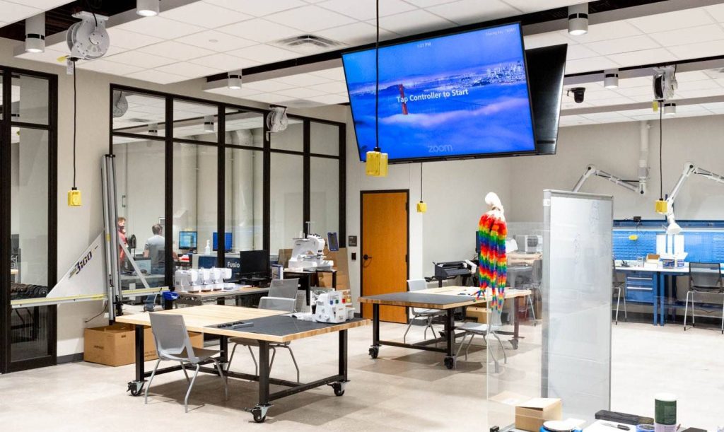 MakerSpace - Clean-1-1